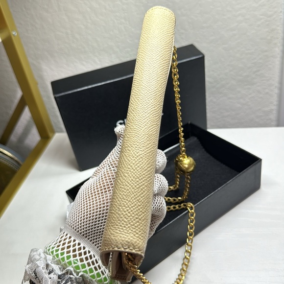 Authentic Raer 🔥Chanel🔥 Beige leather wallet with COA - Picture 17 of 17